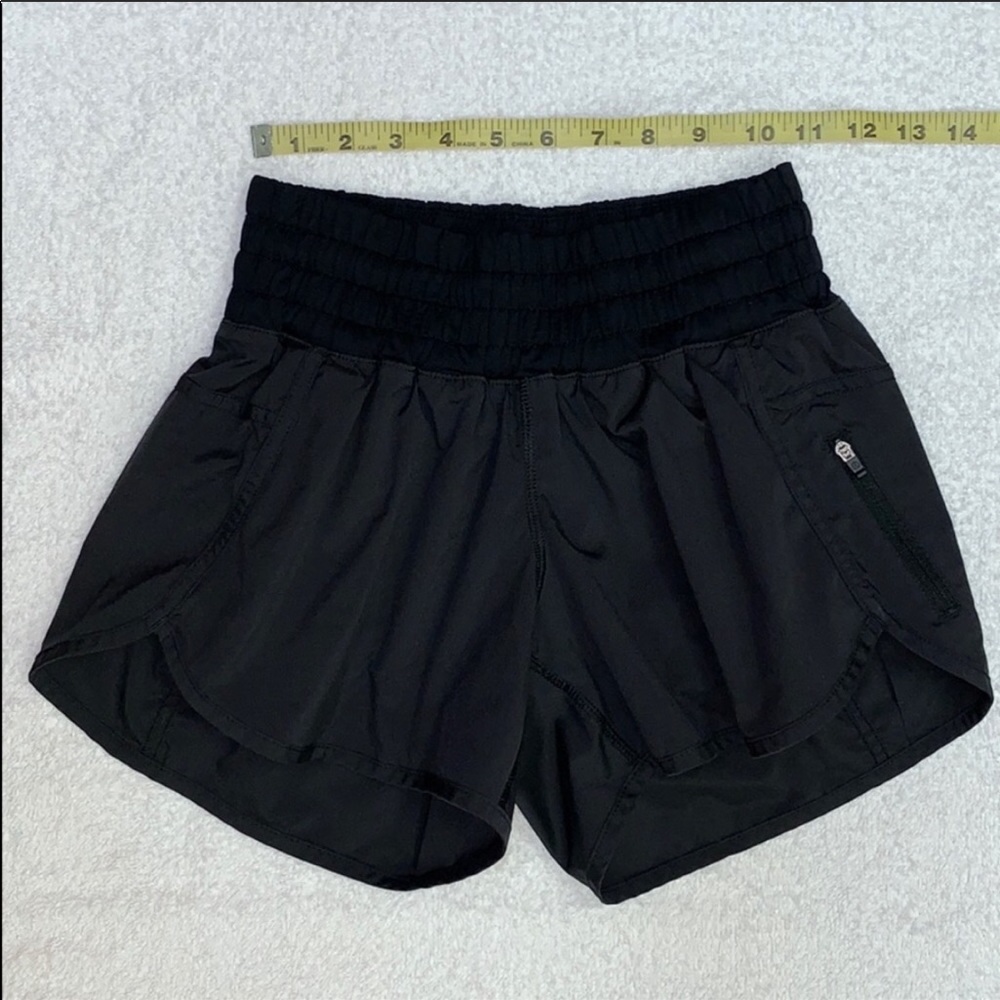 Lululemon dance tracker shorts, great condition
